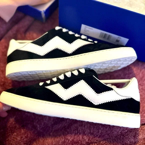 NWT Stuart Weitzman Daryl Sneakers, Black Suede! Great sneakers!! - Picture 1 of 7